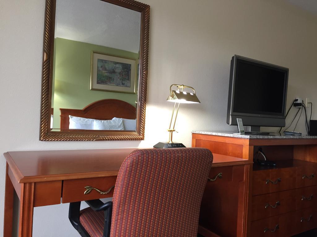 Americas Best Value Inn-Nashville/Airport South Kültér fotó