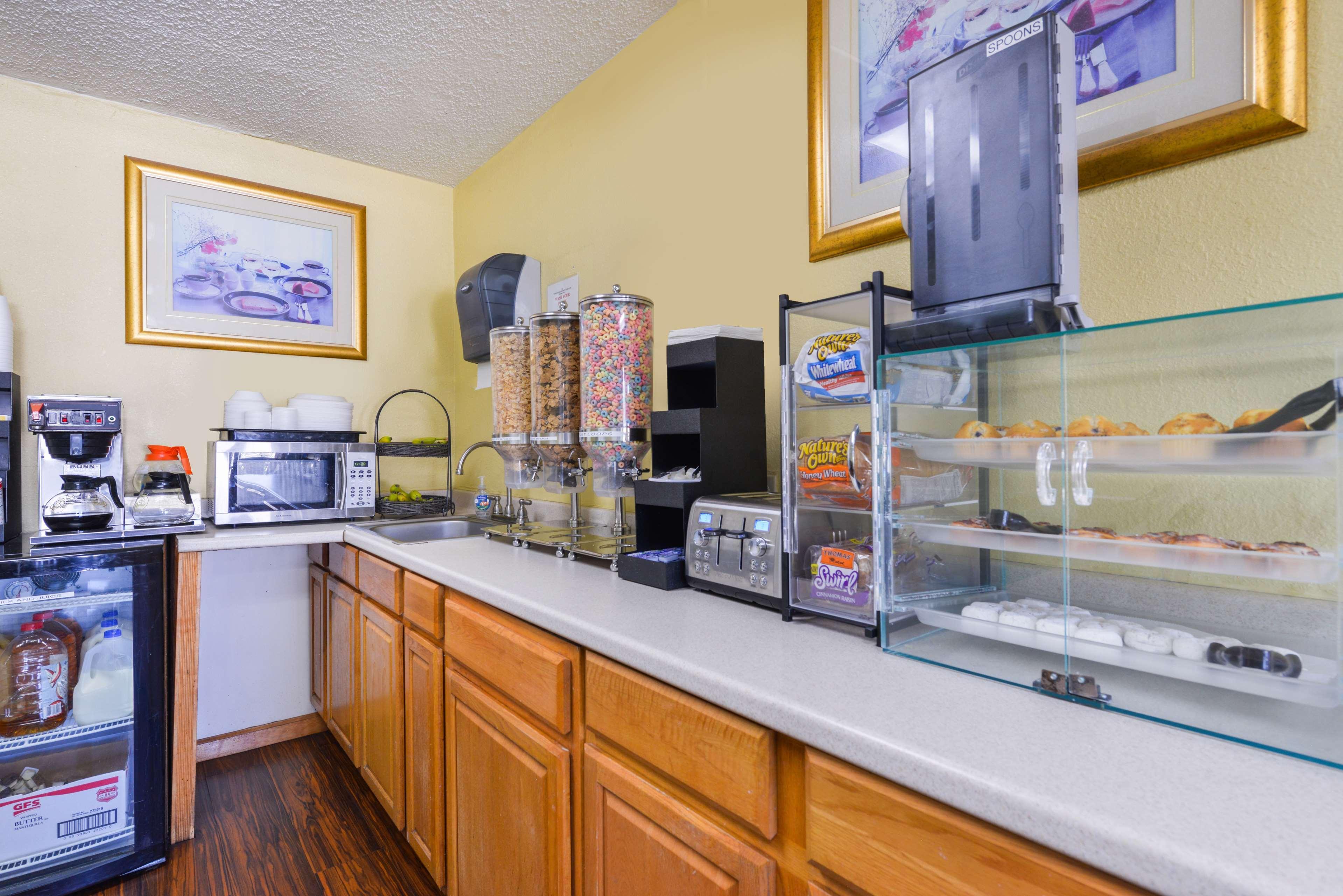Americas Best Value Inn-Nashville/Airport South Kültér fotó