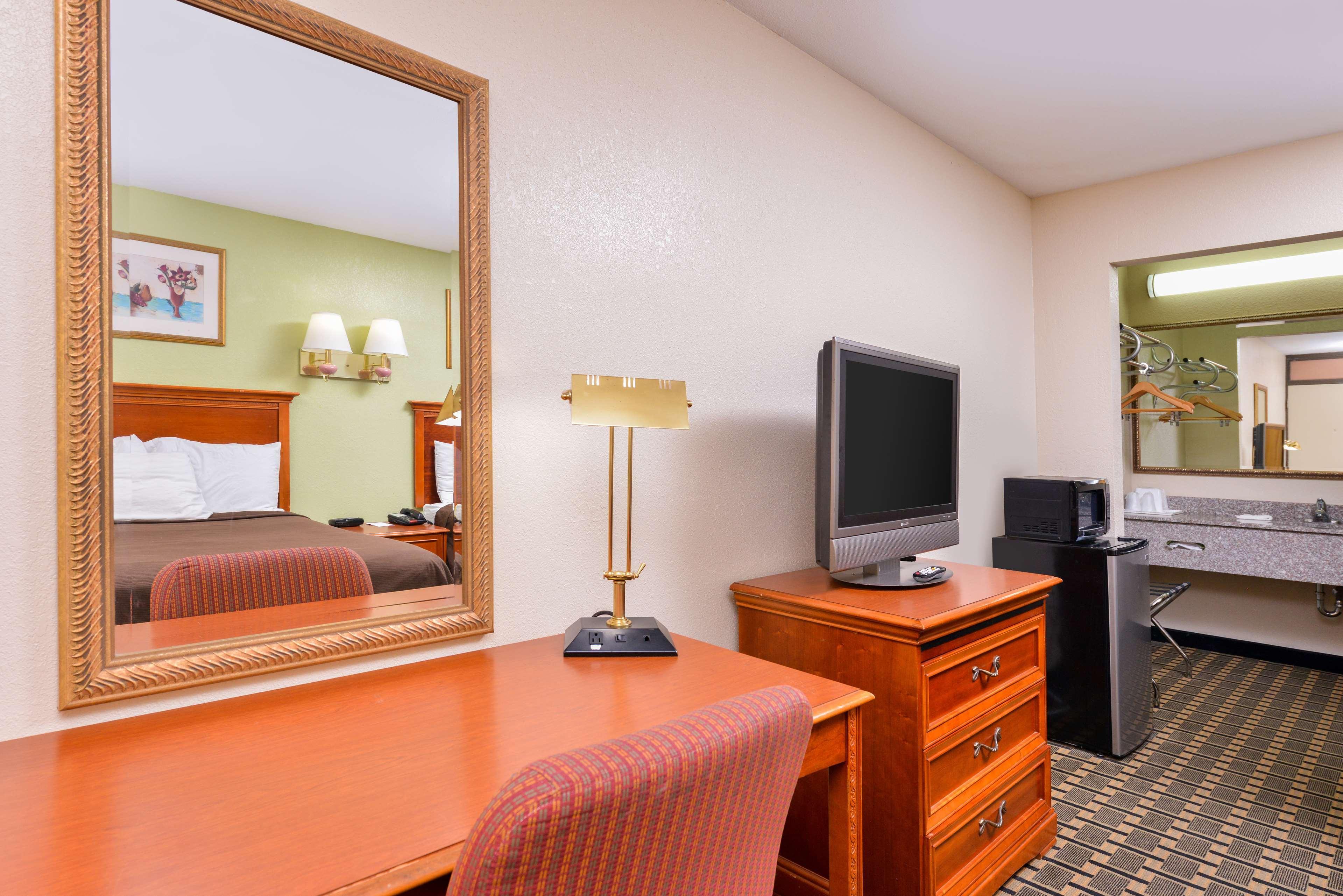 Americas Best Value Inn-Nashville/Airport South Kültér fotó